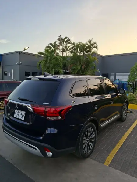 Mitsubishi Outlander 2020