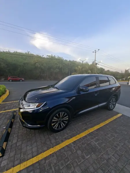 Mitsubishi Outlander 2020