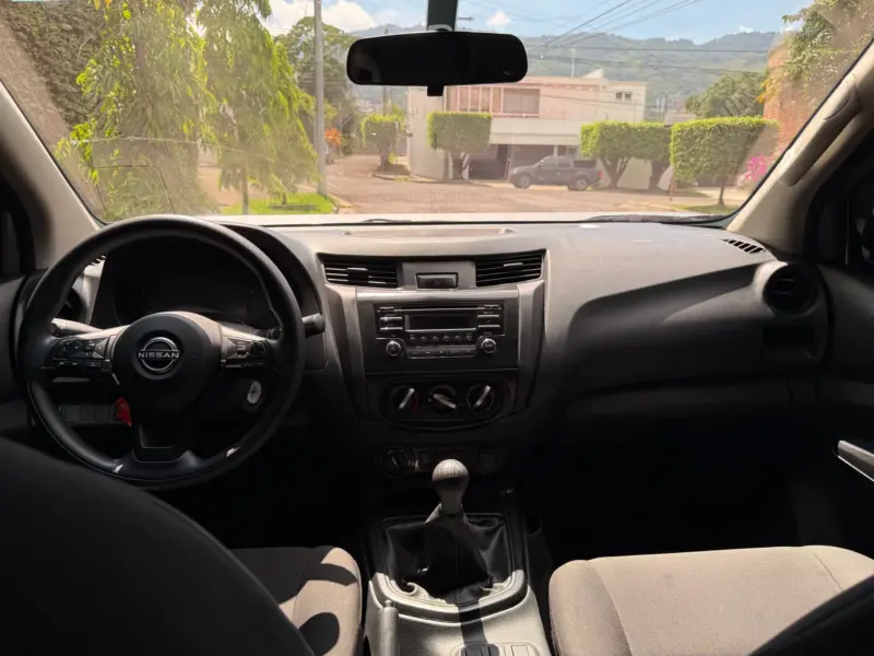 Nissan Frontier 2025