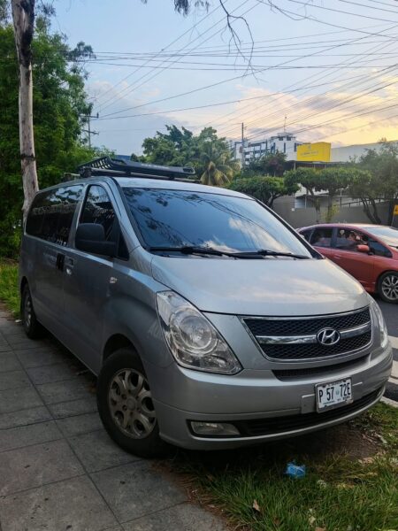 HYUNDAI GRAND STAREX 2016